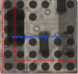 BGA錫球尺寸小于0.4mm，采用降低BGA內(nèi)圍襲球的錫膏量所得到X-Ray，稍微留意一下可以發(fā)現(xiàn)最外圈的錫量(圓的直徑)比其他內(nèi)圍的錫球上的錫量來得多一點(diǎn)點(diǎn)。也就是外圈的黑色圓形直徑比內(nèi)圈的圓形來得大一點(diǎn)點(diǎn)。